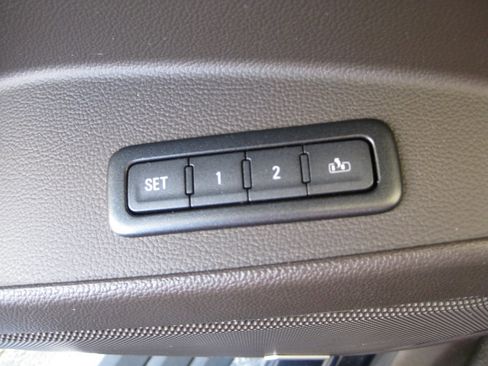 Used 2018 GMC Yukon Denali w/ Denali Ultimate Package image 11