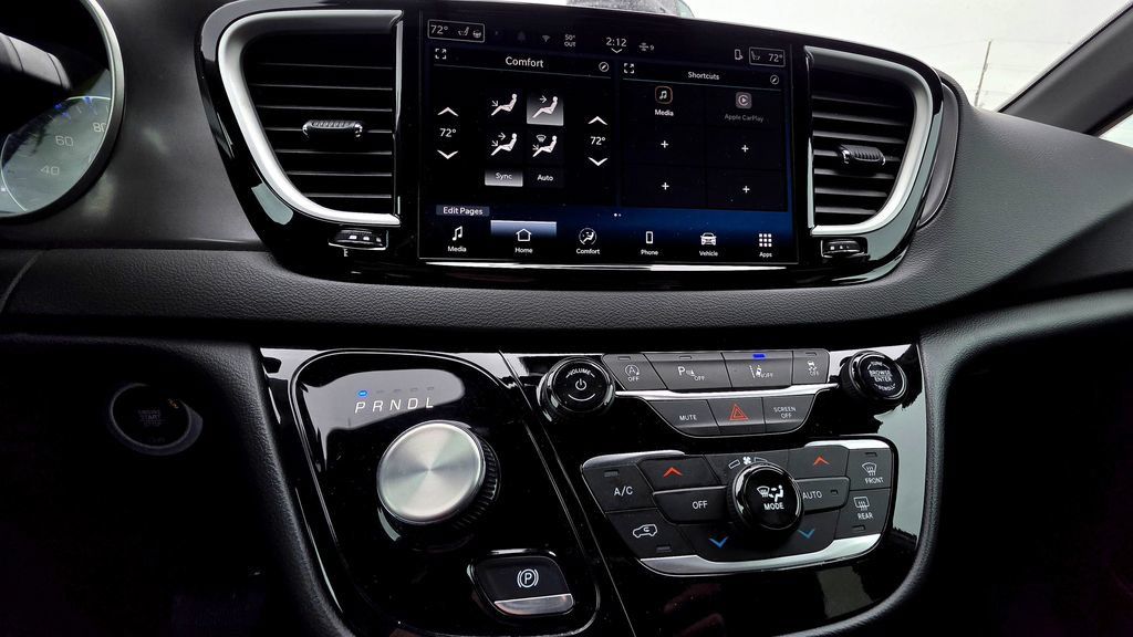 Used 2025 Chrysler Pacifica Select FWD image 35