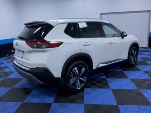 Used 2021 Nissan Rogue SL w/ Premium Package image 8