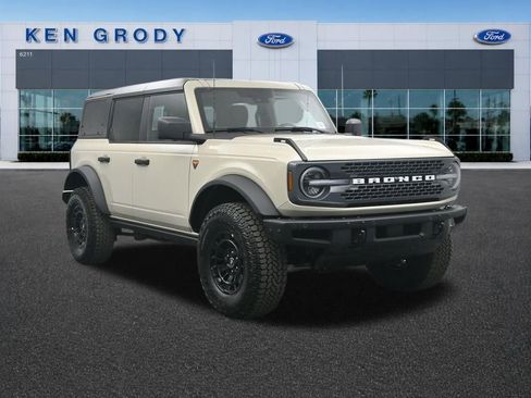 New 2026 Ford Bronco Badlands AWD/4WD image 1