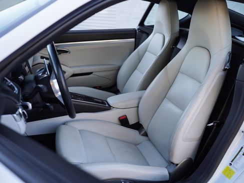 Used 2022 Porsche 718 Cayman image 22