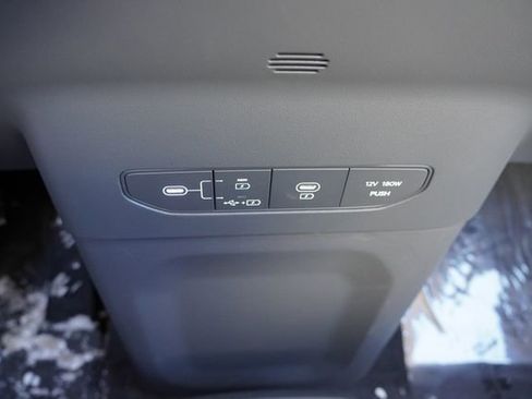 Used 2026 Kia EV9 Wind image 31