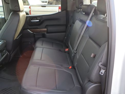 Used 2021 Chevrolet Silverado 1500 LT Trail Boss w/ Convenience Package II AWD/4WD image 31
