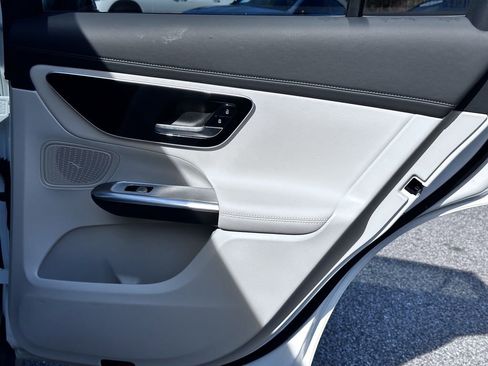 Certified 2025 Mercedes-Benz GLC 300 4MATIC image 32