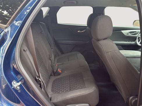 Used 2022 Chevrolet Blazer LT image 3