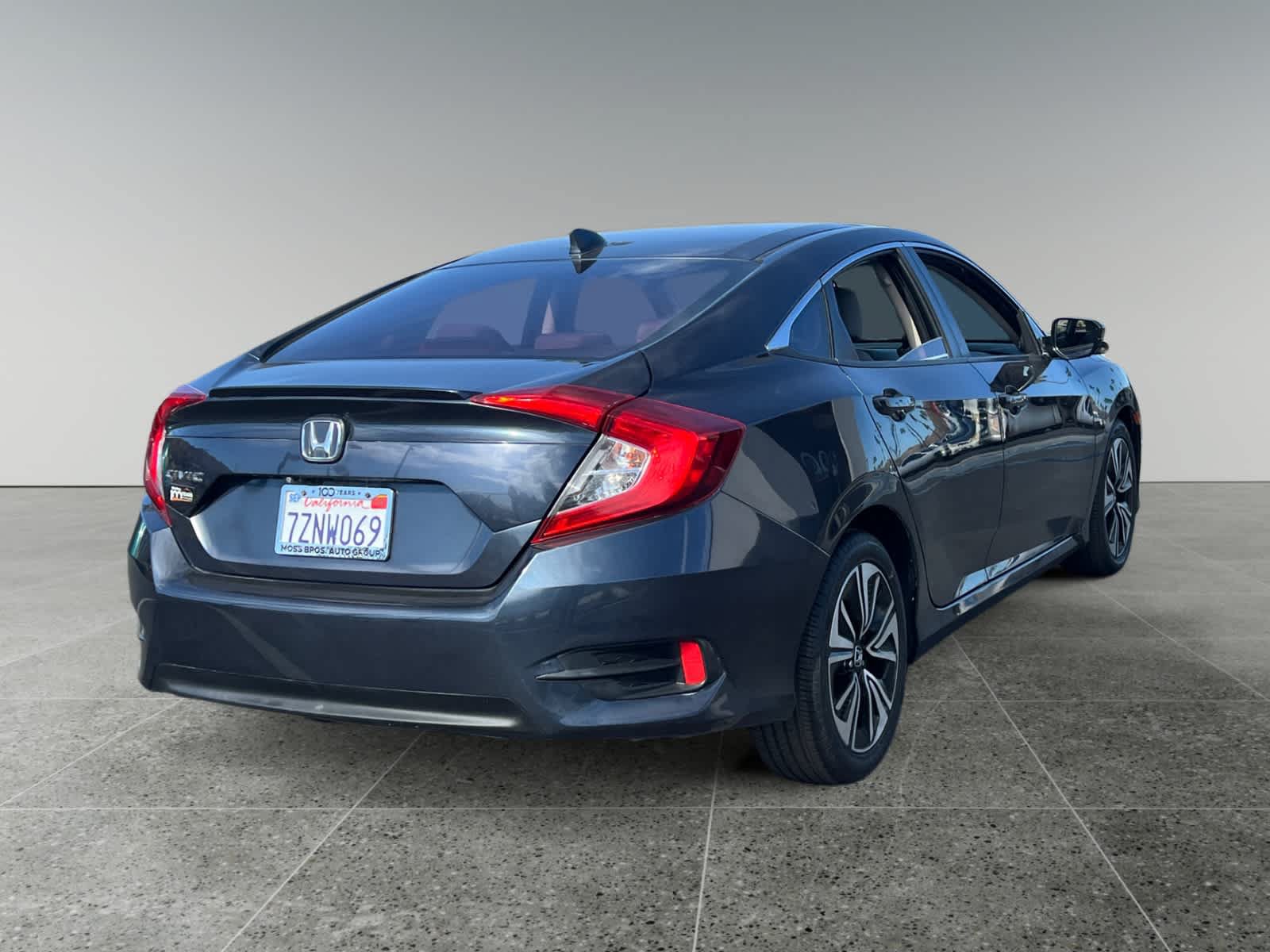 Used 2017 Honda Civic EX-T image 5