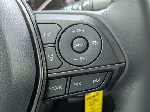 Used 2021 Toyota Camry SE image 25