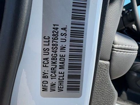 New 2025 Jeep Grand Cherokee L Limited w/ MOPAR Finishing Package AWD/4WD image 22