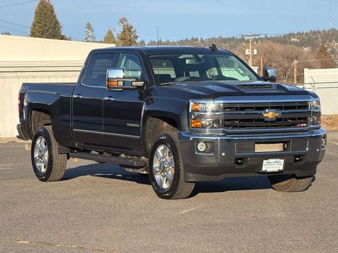 Used 2018 Chevrolet Silverado 2500 LTZ w/ Duramax Plus Package image 9