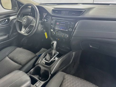 Used 2019 Nissan Rogue S w/ Special Edition Package FWD image 35