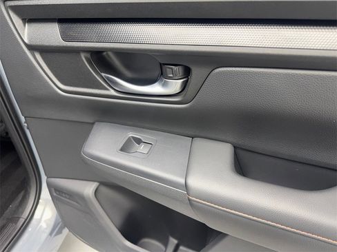 Used 2025 Honda CR-V Sport image 44