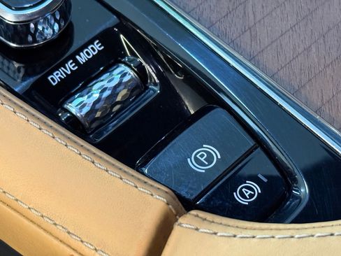 Used 2017 Volvo XC90 T6 Inscription w/ Vision Package image 23