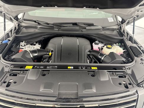New 2026 Land Rover Range Rover SV AWD/4WD image 31