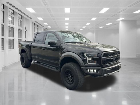 Used 2018 Ford F150 Raptor w/ Equipment Group 802A Luxury AWD/4WD image 3