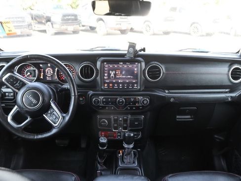 Used 2020 Jeep Gladiator Rubicon AWD/4WD image 16