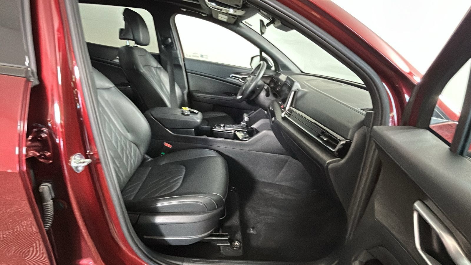 Used 2024 Kia Sportage X-Line w/ X-Line Premium Package AWD/4WD image 35