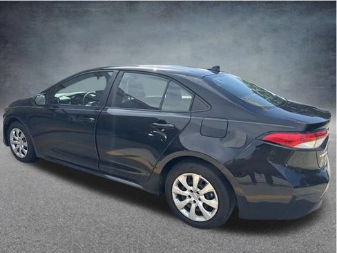 Used 2024 Toyota Corolla LE FWD image 3