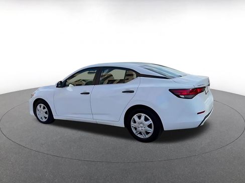 Used 2025 Nissan Sentra S image 10