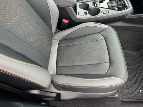 Used 2025 Subaru Crosstrek 2.5i Limited w/ Popular Package #3A image 17