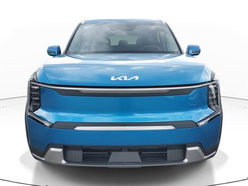 New 2026 Kia EV9 Wind image 2