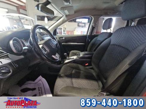 Used 2020 Dodge Journey SE w/ SE Popular Equipment Group image 2