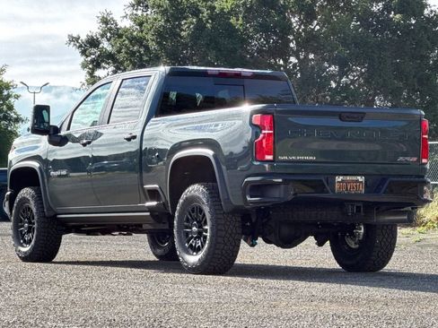 New 2026 Chevrolet Silverado 2500 ZR2 AWD/4WD image 6