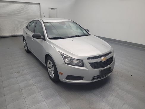 Used 2014 Chevrolet Cruze LS FWD image 13