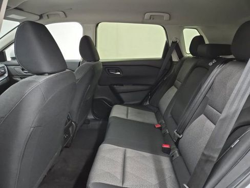 Used 2024 Nissan Rogue SV image 16