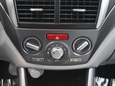 Used 2012 Subaru Forester 2.5X Premium w/ All-Weather Pkg image 26