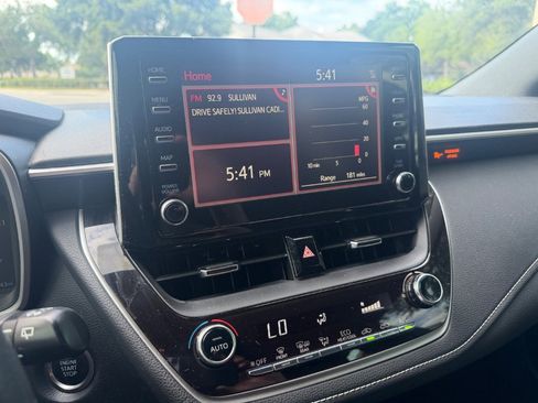 Used 2019 Toyota Corolla SE FWD image 16