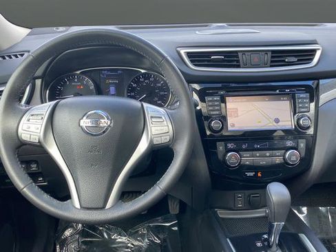 Used 2016 Nissan Rogue SL w/ SL Premium Package AWD/4WD image 11