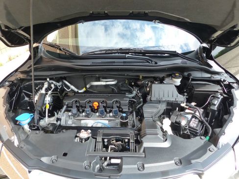 Used 2021 Honda HR-V LX image 16