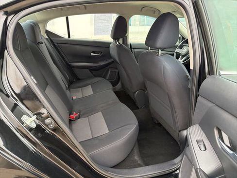 Used 2021 Nissan Sentra SV image 13