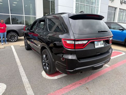 Used 2023 Dodge Durango GT image 9