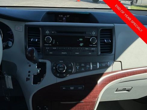 Used 2011 Toyota Sienna XLE image 18