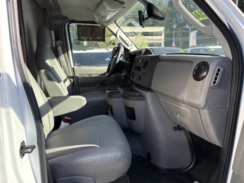 New 2024 Ford E-450 and Econoline 450 Super Duty w/ Driver's Safety Package image 34