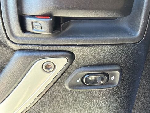 Used 2012 Jeep Wrangler Unlimited Sahara w/ Connectivity Group image 18