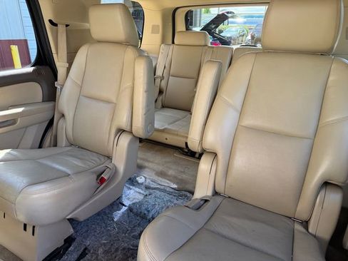 Used 2013 Chevrolet Tahoe LTZ AWD/4WD image 13