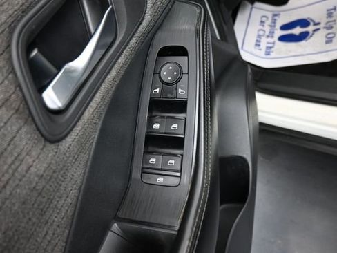 Used 2023 Nissan Rogue SV FWD image 11