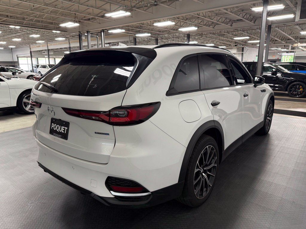 Used 2025 MAZDA CX-70 Plug-In Hybrid w/ Premium Plus AWD/4WD image 4