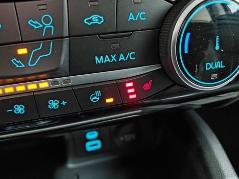 Certified 2022 Ford Escape Titanium image 8