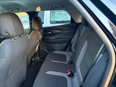Used 2025 Chevrolet TrailBlazer LT image 23