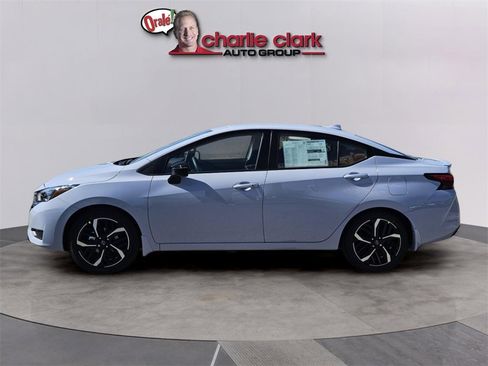 New 2025 Nissan Versa SR w/ Trunk Package image 3