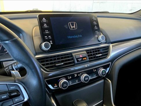 Used 2018 Honda Accord Sport image 6