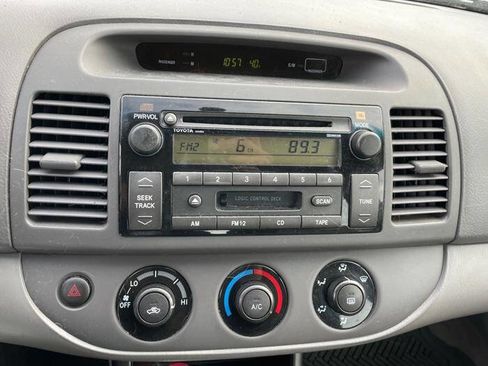 Used 2004 Toyota Camry LE image 33
