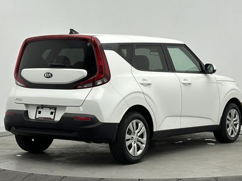 Used 2021 Kia Soul LX image 7