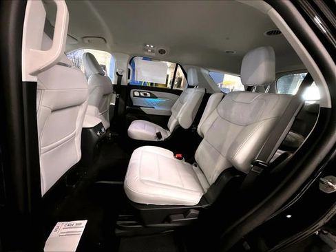 New 2026 Ford Explorer Platinum w/ LUX Leather Package image 11