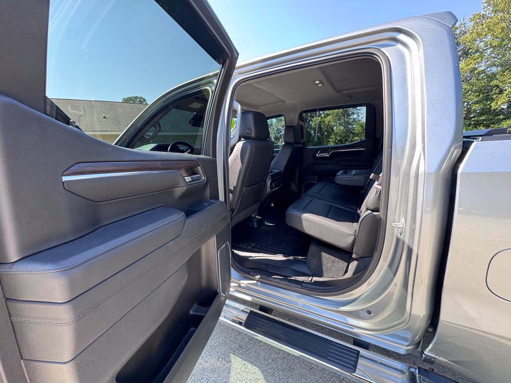 Used 2023 GMC Sierra 1500 SLT w/ SLT Premium Package AWD/4WD image 19