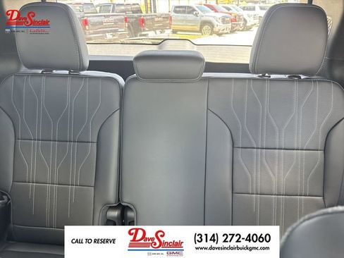New 2026 Buick Enclave Avenir w/ Super Cruise Package FWD image 24