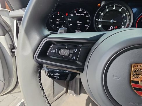 Used 2021 Porsche 911 Carrera image 15